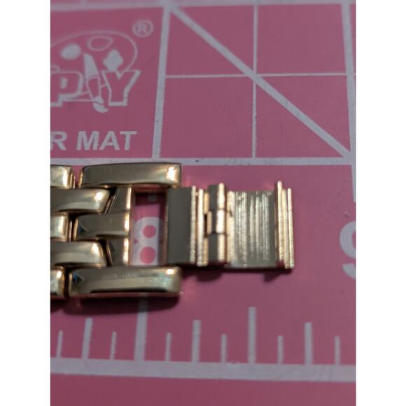 Neo Vintage GRUEN Precision 'Cintree Curvex' Quartz  30mm Unisex Watch - Picture 8 of 8